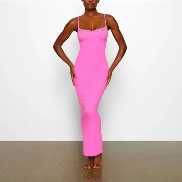 SKIMS Fits Everybody Corded Lace Long Slip Dress Size Large in Neon Orchid  NWT - Picture 2 of 15